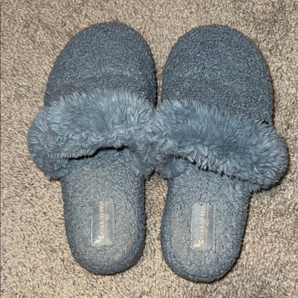 Koolaburra Blue Fuzzy Slide Slippers